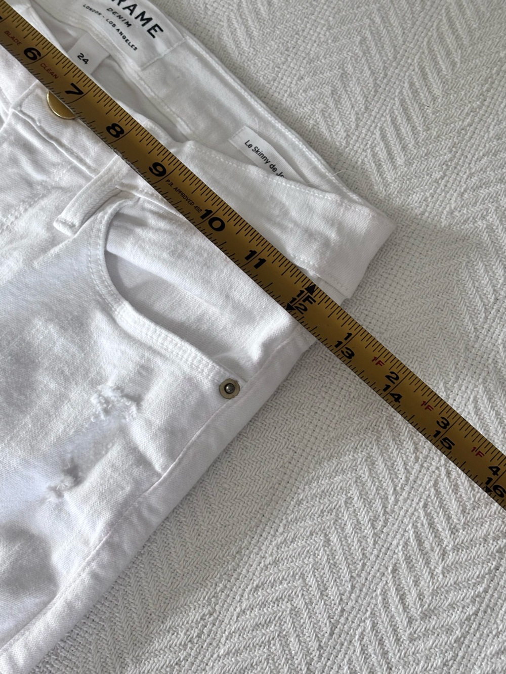 Frame Denim White Distressed Skinny Jeans - Picture 9 of 13